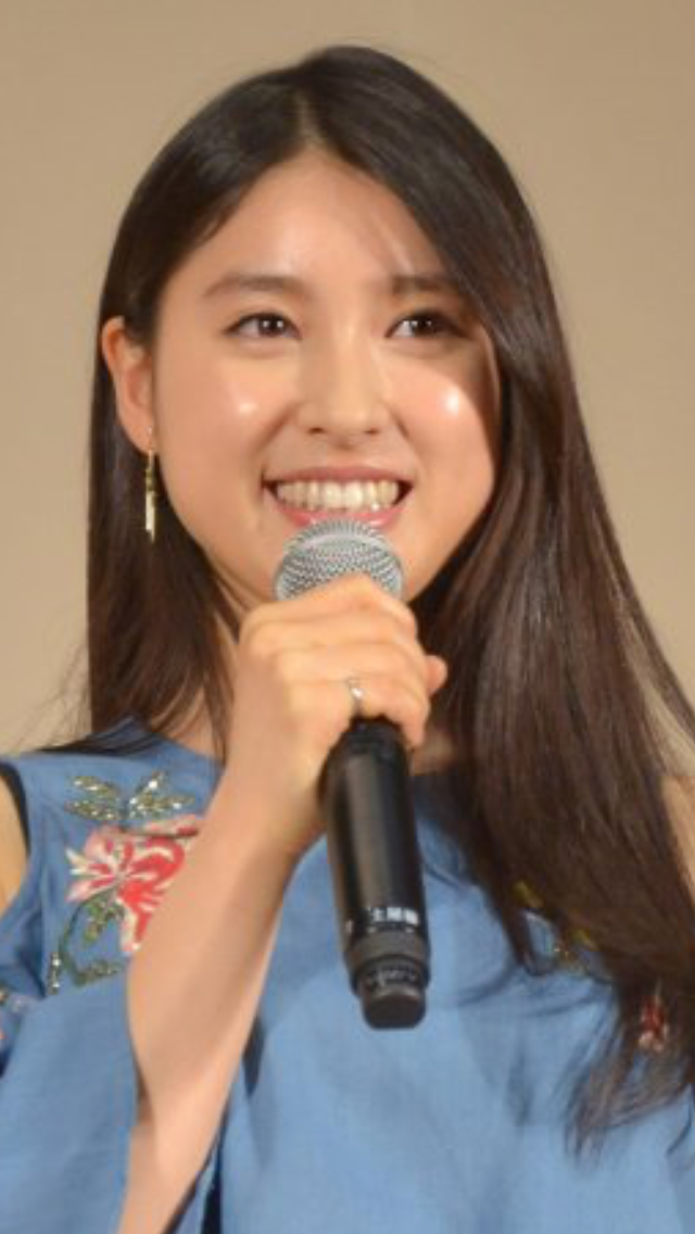 顔がパンパンな人