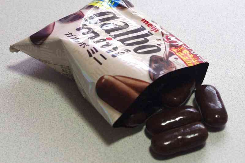 ついつい甘いもの食べすぎちゃうガル民