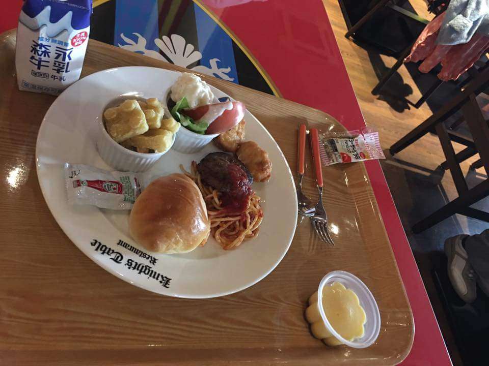 【悲報】本日オープンの「レゴランド」飯が高すぎるとSNSで炎上！愛知万博の悪夢再来か！