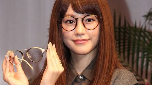 メガネ+芸能人が見たいです。