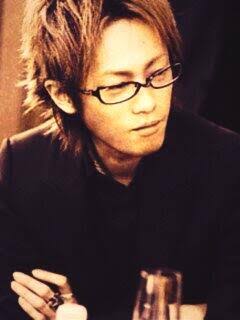 メガネ+芸能人が見たいです。