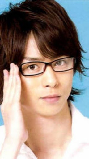 メガネ+芸能人が見たいです。