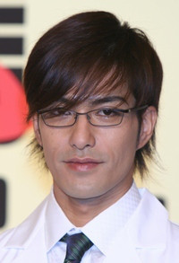 メガネ+芸能人が見たいです。