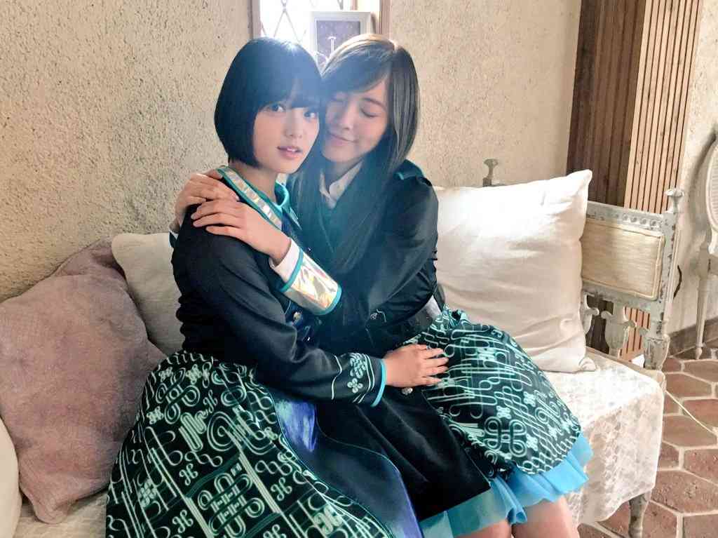女性アイドルの美しいメイク画像を貼るトピ