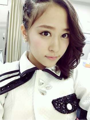 女性アイドルの美しいメイク画像を貼るトピ