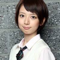女性アイドルの美しいメイク画像を貼るトピ