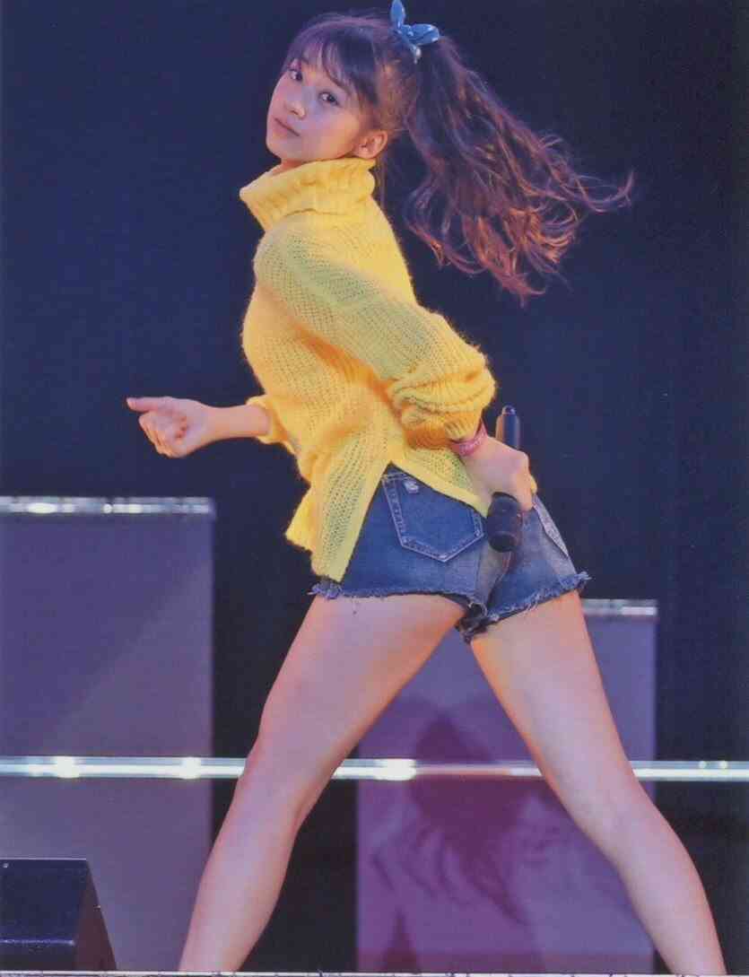 女性アイドルの美しいメイク画像を貼るトピ