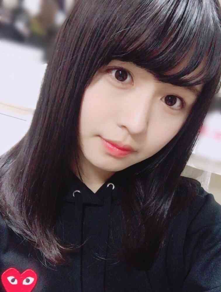 女性アイドルの美しいメイク画像を貼るトピ