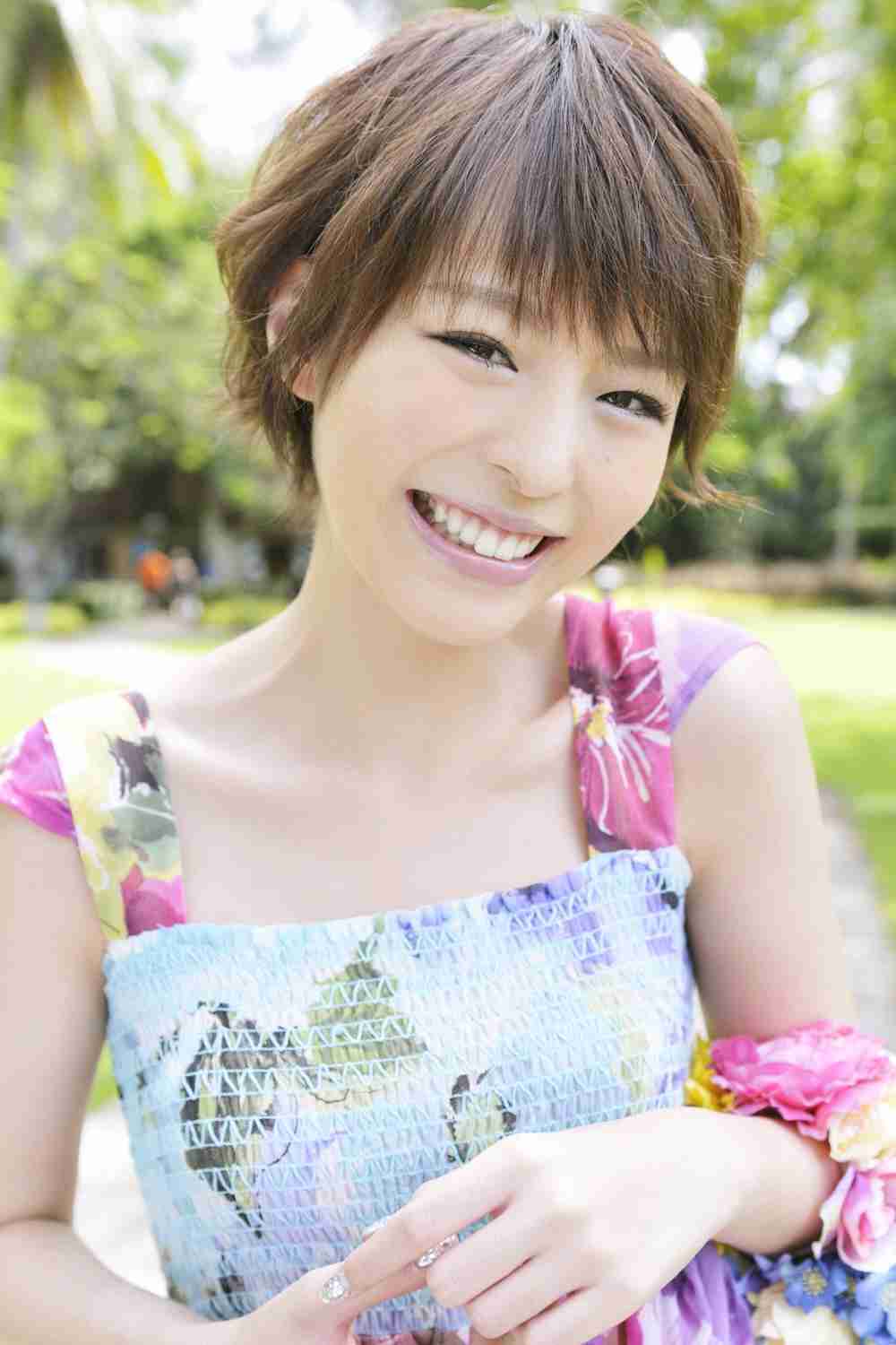 平野綾、銀髪ショートに大胆イメチェン！長髪40センチカットに大反響