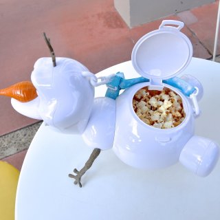 色んな所のポップコーンバケットが集まるトピ