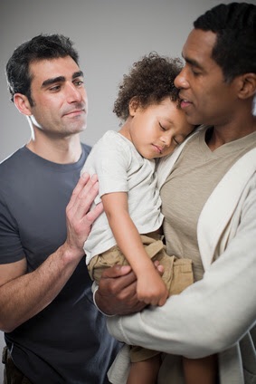 同性カップルを「養育里親」に認定 大阪市