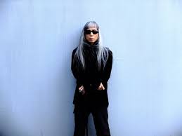 ロン毛の男性をひたすら貼っていくトピ。