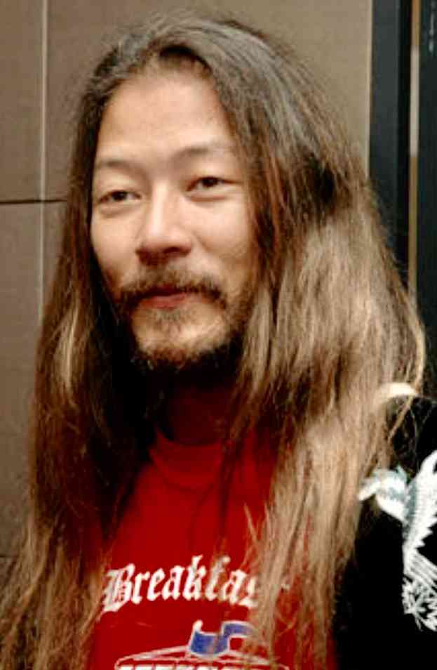 ロン毛の男性をひたすら貼っていくトピ。