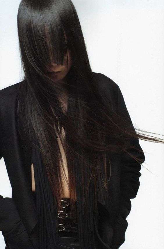 ロン毛の男性をひたすら貼っていくトピ。