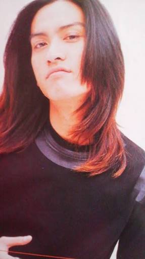 ロン毛の男性をひたすら貼っていくトピ。