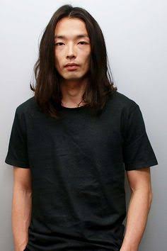 ロン毛の男性をひたすら貼っていくトピ。