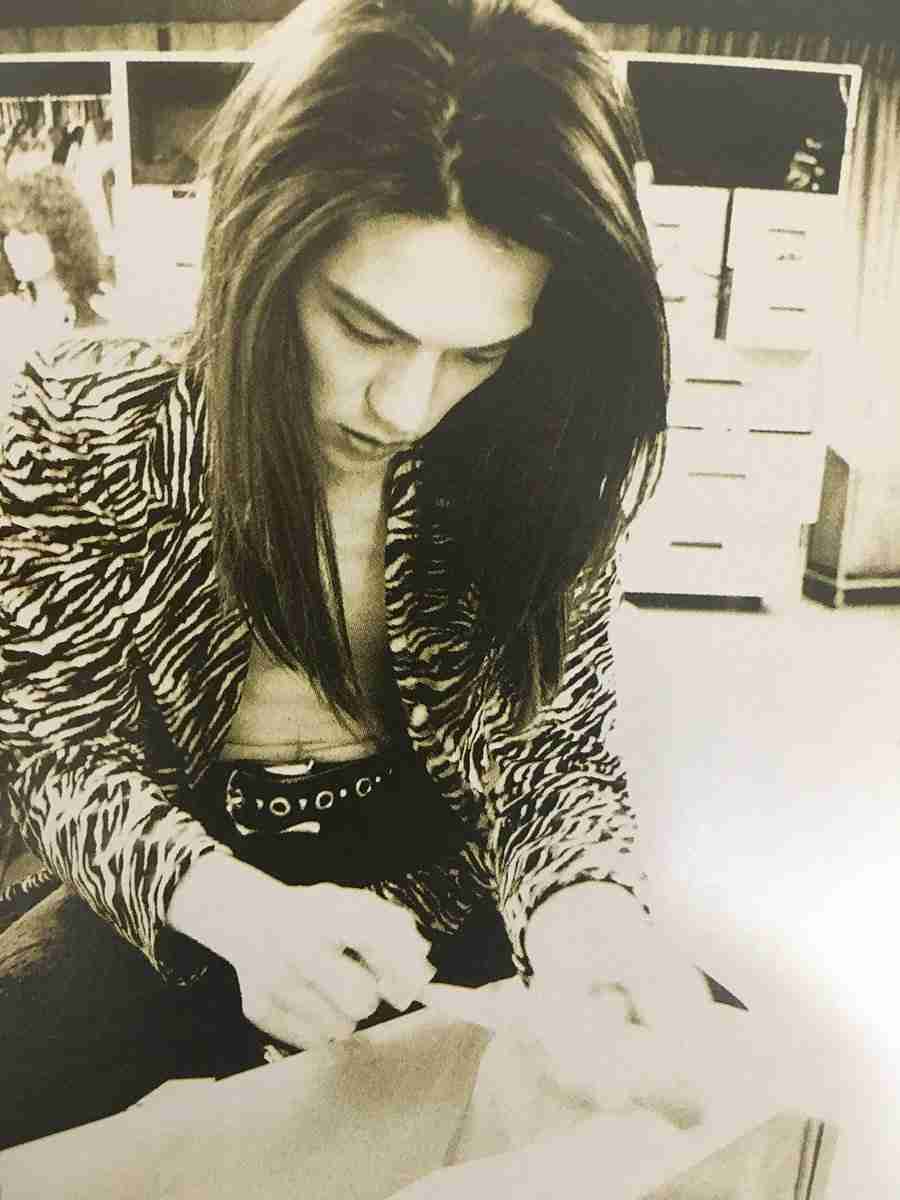 ロン毛の男性をひたすら貼っていくトピ。