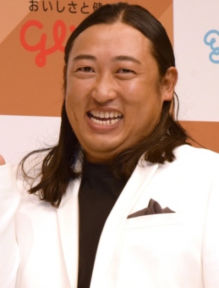 ロン毛の男性をひたすら貼っていくトピ。