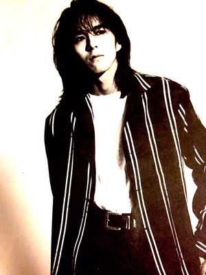 ロン毛の男性をひたすら貼っていくトピ。