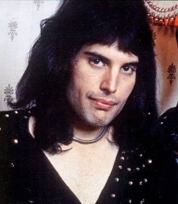 ロン毛の男性をひたすら貼っていくトピ。