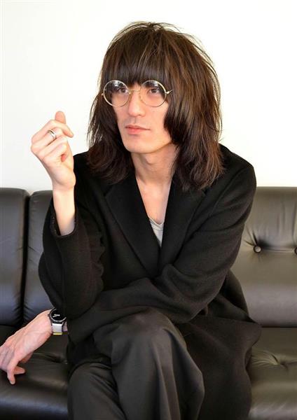 ロン毛の男性をひたすら貼っていくトピ。