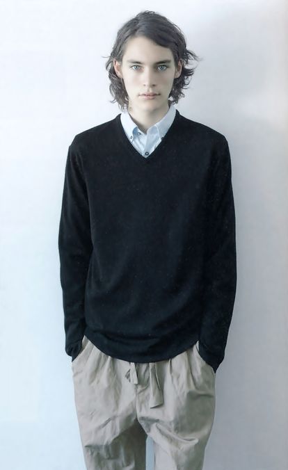 ロン毛の男性をひたすら貼っていくトピ。