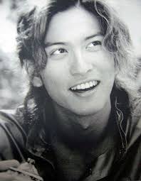 ロン毛の男性をひたすら貼っていくトピ。