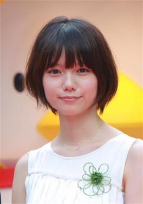 宮崎あおい、大胆なショートカット姿を披露！「午後の紅茶」新CM