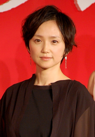 宮崎あおい、大胆なショートカット姿を披露！「午後の紅茶」新CM