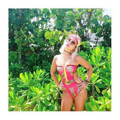ローラ＆赤西仁＆植野有砂の“レアな3ショット”に反響「最強メンツ」「神ってる」