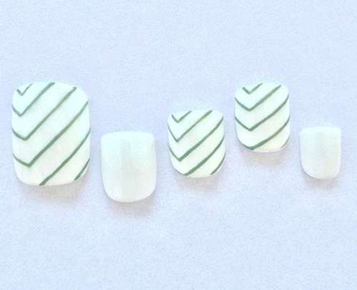 5月のネイルデザインどうしますか？
