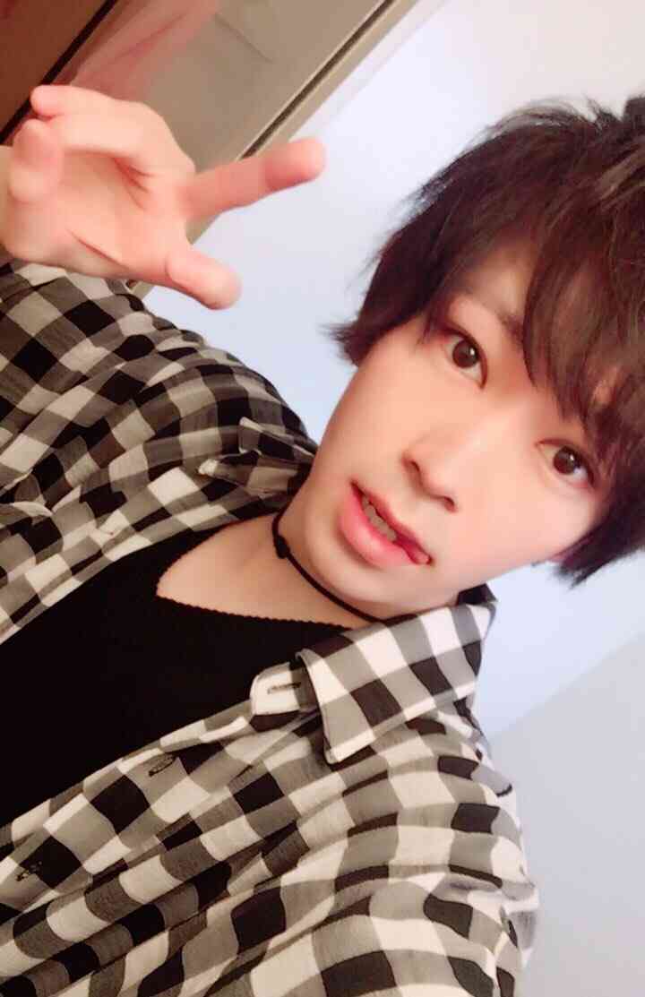 そっくりさんでKis-My-Ft2を完成させよう!