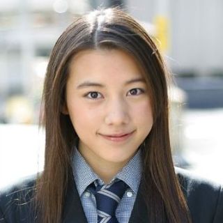 仲里依紗、派手ファッションで「あなそれ」麗華とのギャップが話題「違いすぎる」「同一人物？」