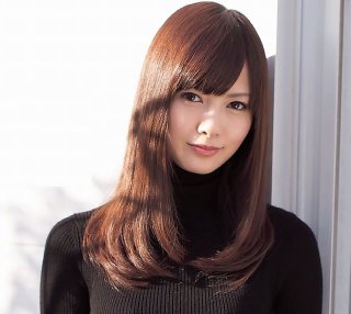 白石麻衣、超絶美脚披露で「猫になりたい！」とファン興奮　殺人スケジュールには心配の声