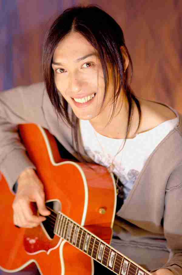 神田沙也加 村田充とMAXのライブを観賞 手つなぎ退出も問いかけに無言