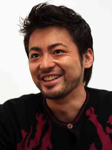山本美月、太もも大胆あらわで「見えちゃいそう」の声も