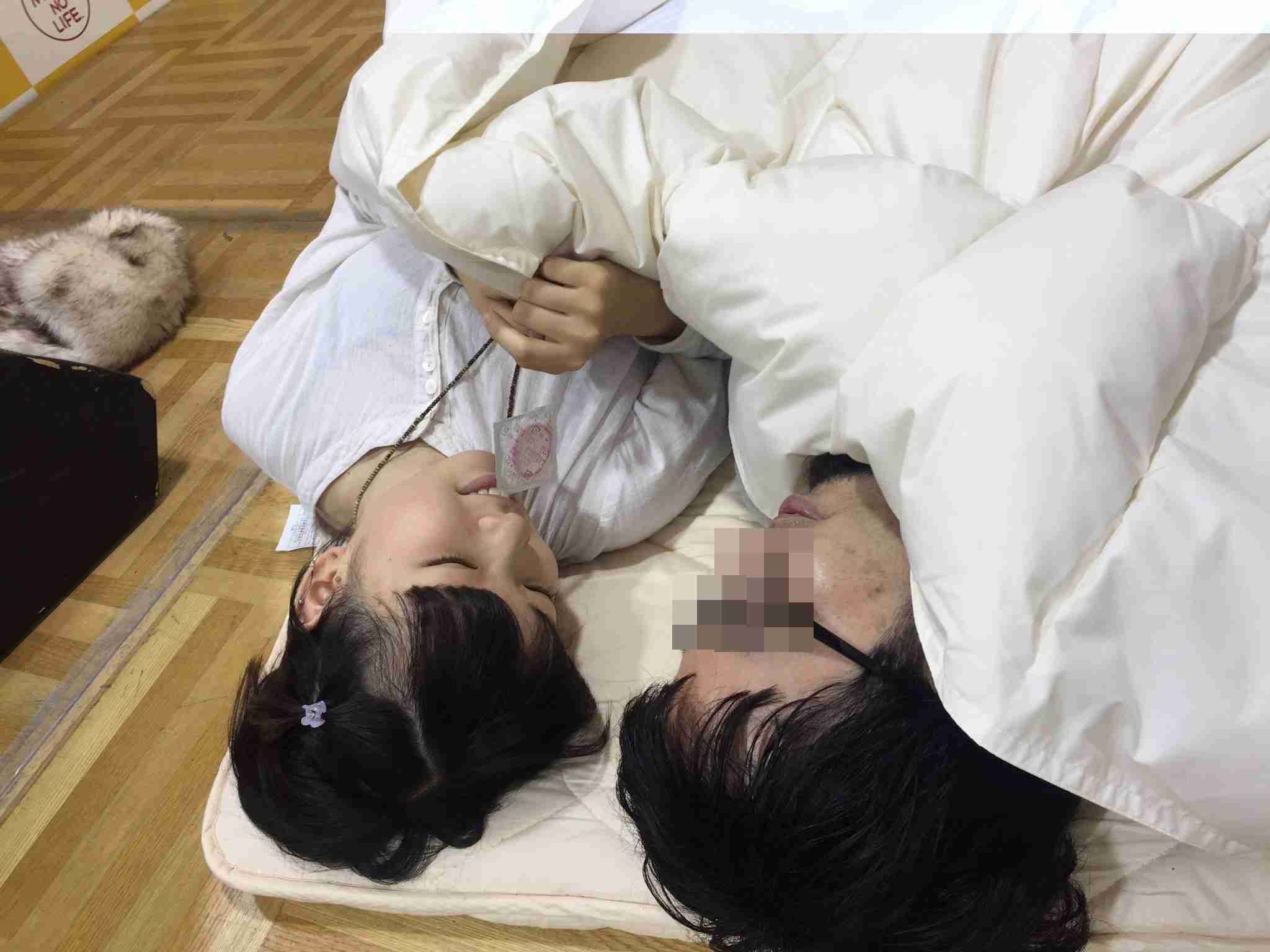 指原莉乃、イケメンたちの過激なチェキ会に驚き「AKBではあんなに密着しない」