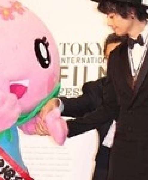木村拓哉、着物女優をエスコートせず　レッドカーペット階段「ひとり飄々と」