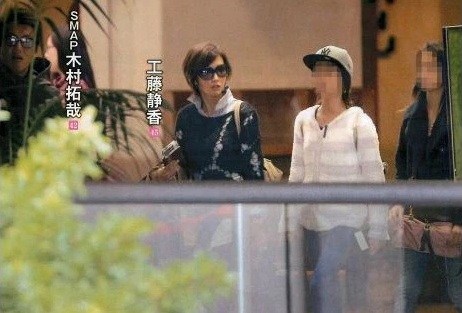 木村拓哉、着物女優をエスコートせず　レッドカーペット階段「ひとり飄々と」
