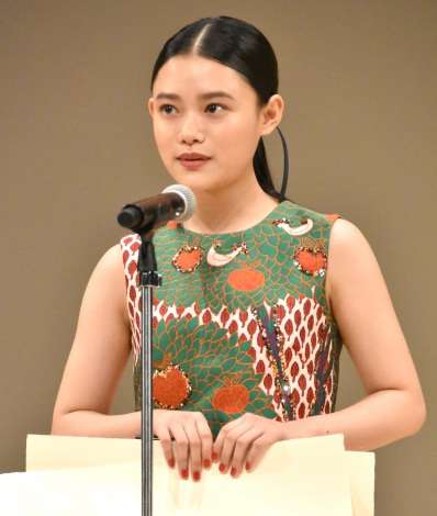 木村拓哉、着物女優をエスコートせず　レッドカーペット階段「ひとり飄々と」