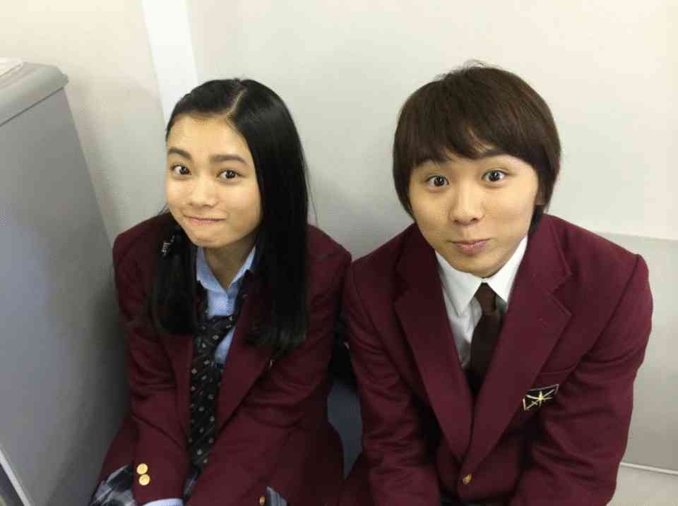 木村拓哉、着物女優をエスコートせず　レッドカーペット階段「ひとり飄々と」