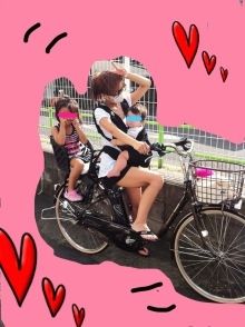 横断中の親子3人はねられ 母親と乳児が重体 7歳もけが