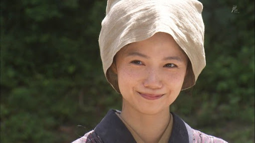 芸能人の優しい微笑みの画像トピ