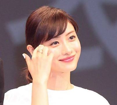 芸能人の優しい微笑みの画像トピ