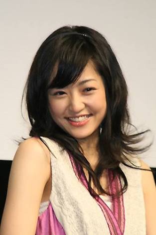 芸能人の優しい微笑みの画像トピ