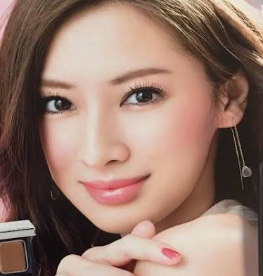 芸能人の優しい微笑みの画像トピ