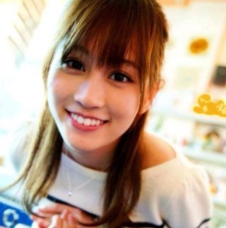 芸能人の優しい微笑みの画像トピ