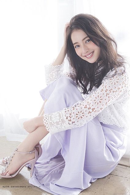 芸能人の優しい微笑みの画像トピ