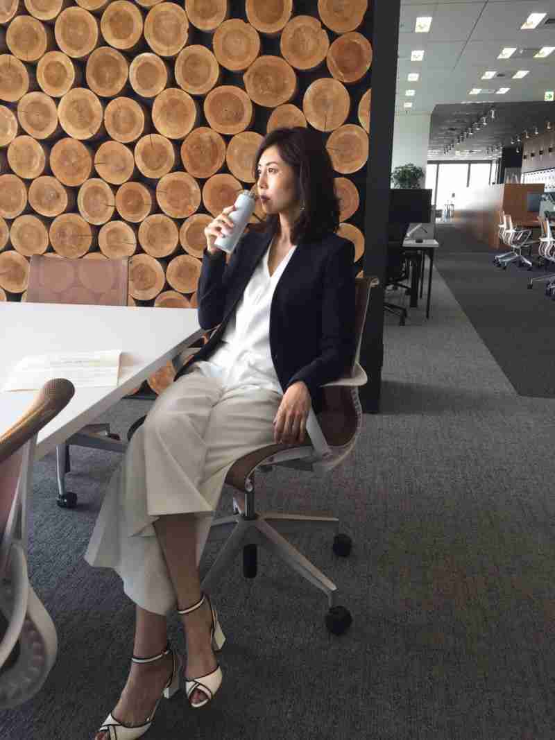 女優さんのオフィスカジュアルが見たい