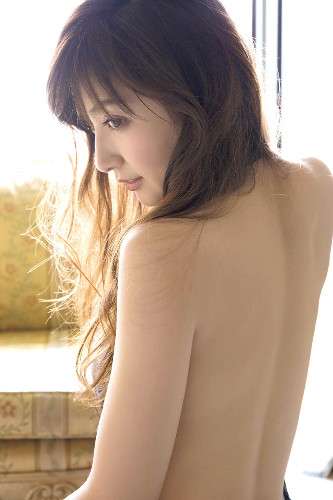 熊田曜子「最高傑作」5年ぶり写真集　2児のママ“超王道”水着姿